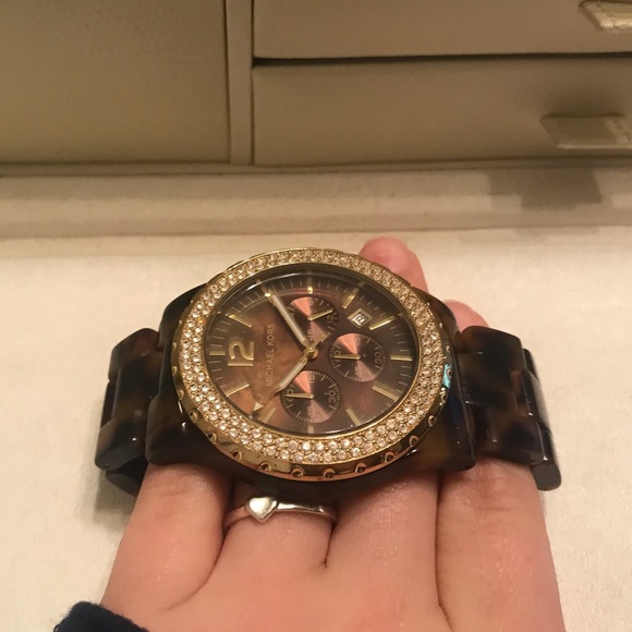 Beautiful Tortoise Micheal Kors Watch - Picture 3 of 4